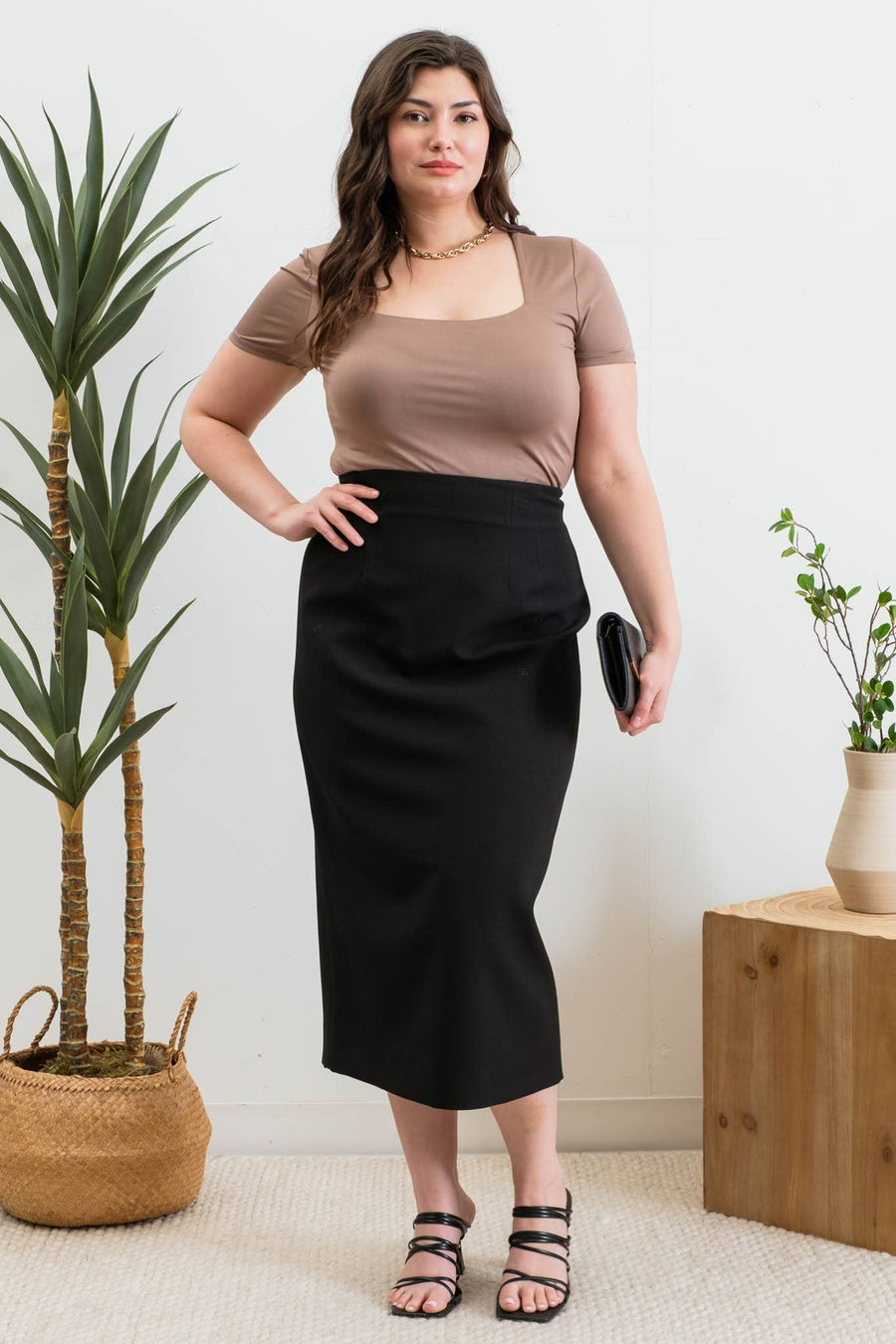 Curvy SOLID SQUARE NECK TOP